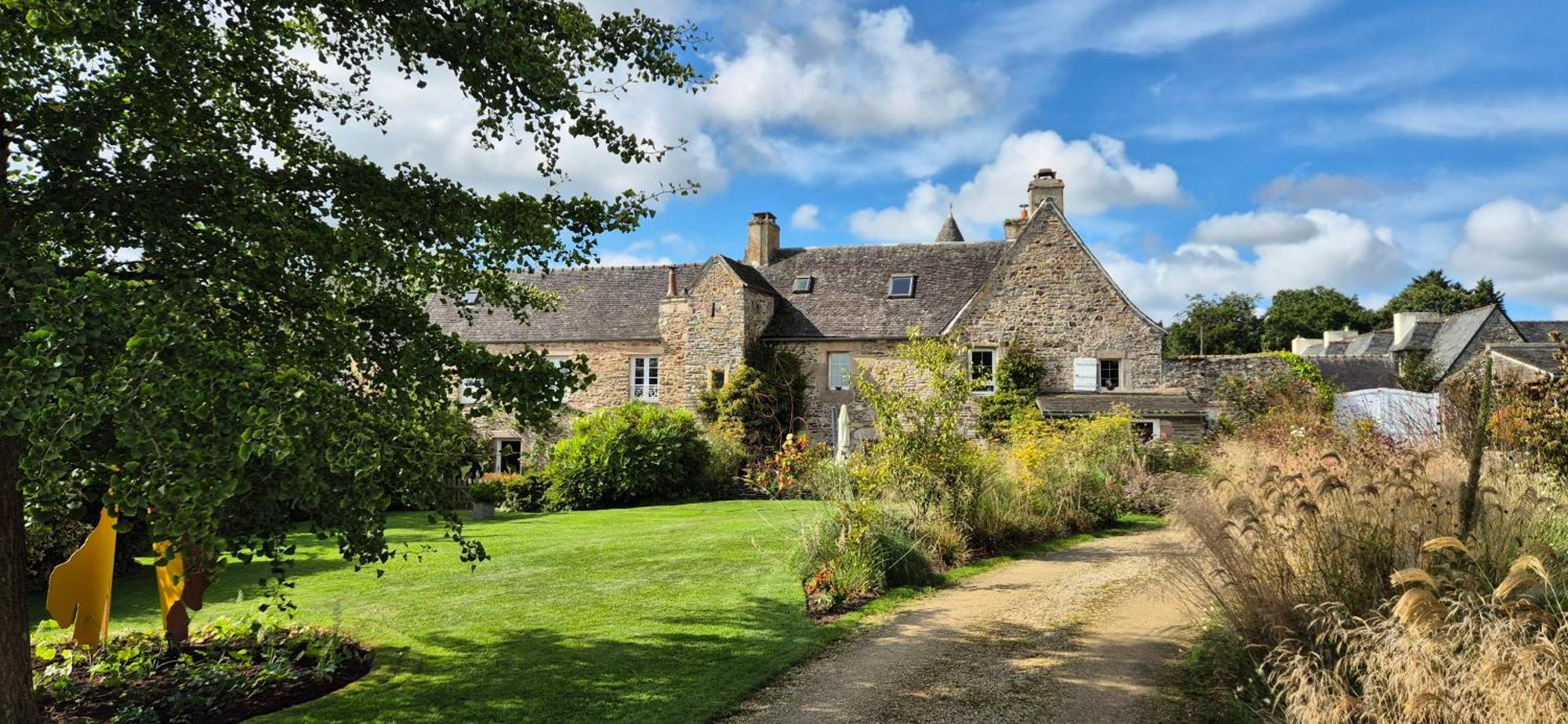 Gite De Charme Au Manoir Du Plessis-Quinquis Sainte-Seve Exteriér fotografie